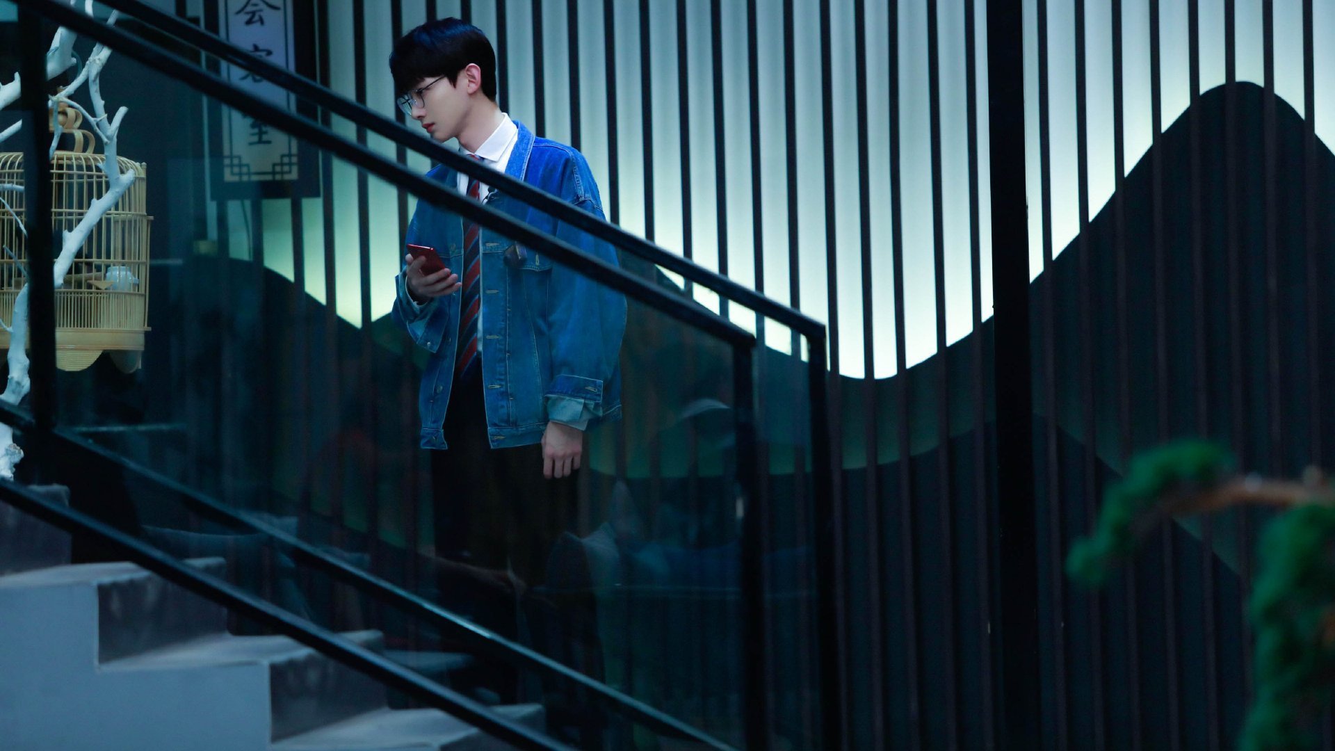 “国足新一轮集训开启,年轻球员引发关注”,国足公布新一期集训名单 视频