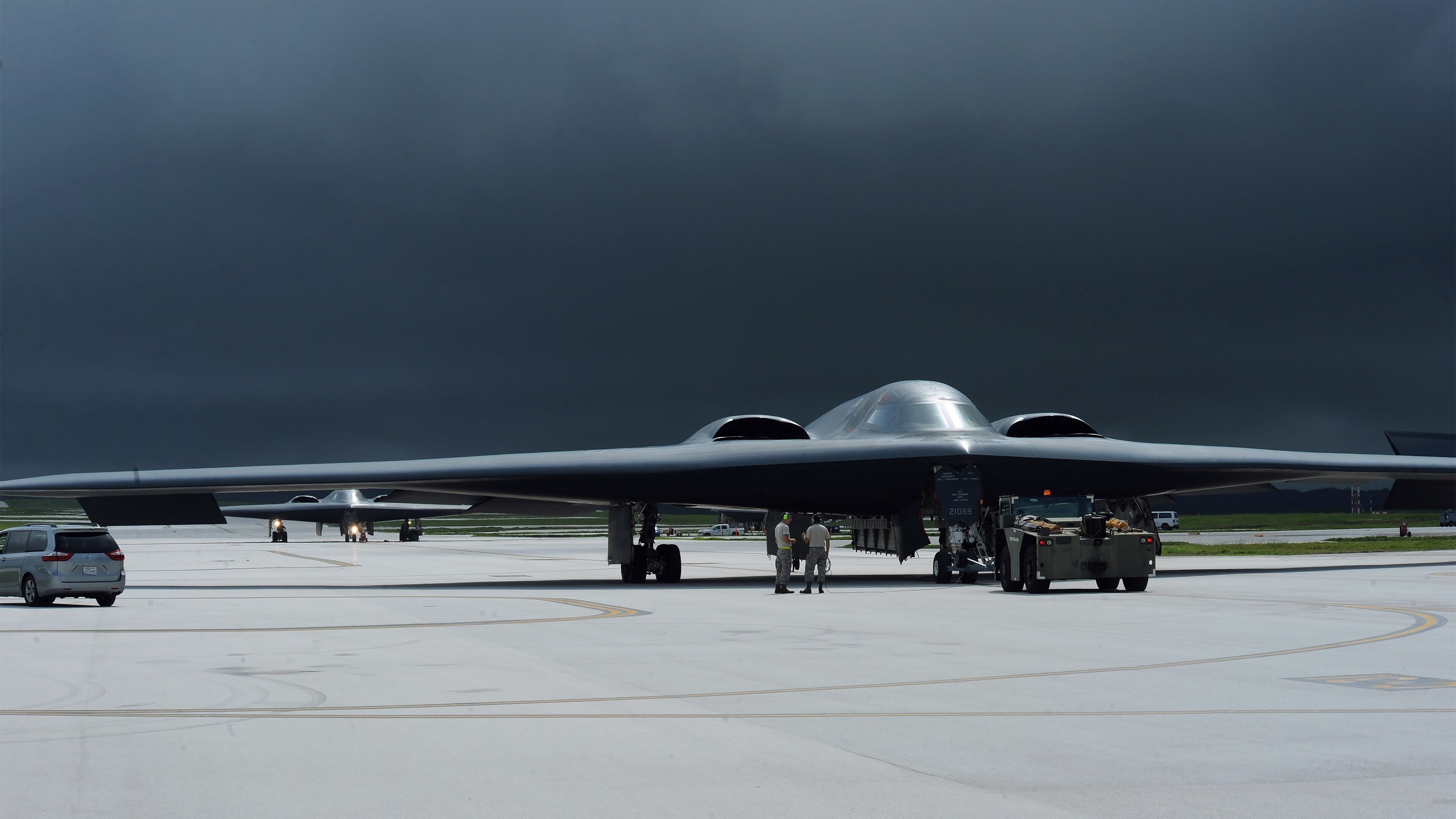 爱游戏体育（AYX）官方APP下载-曼联在欧冠中开启逆转大戏，曼联拄拐队拿下欧联杯冠军