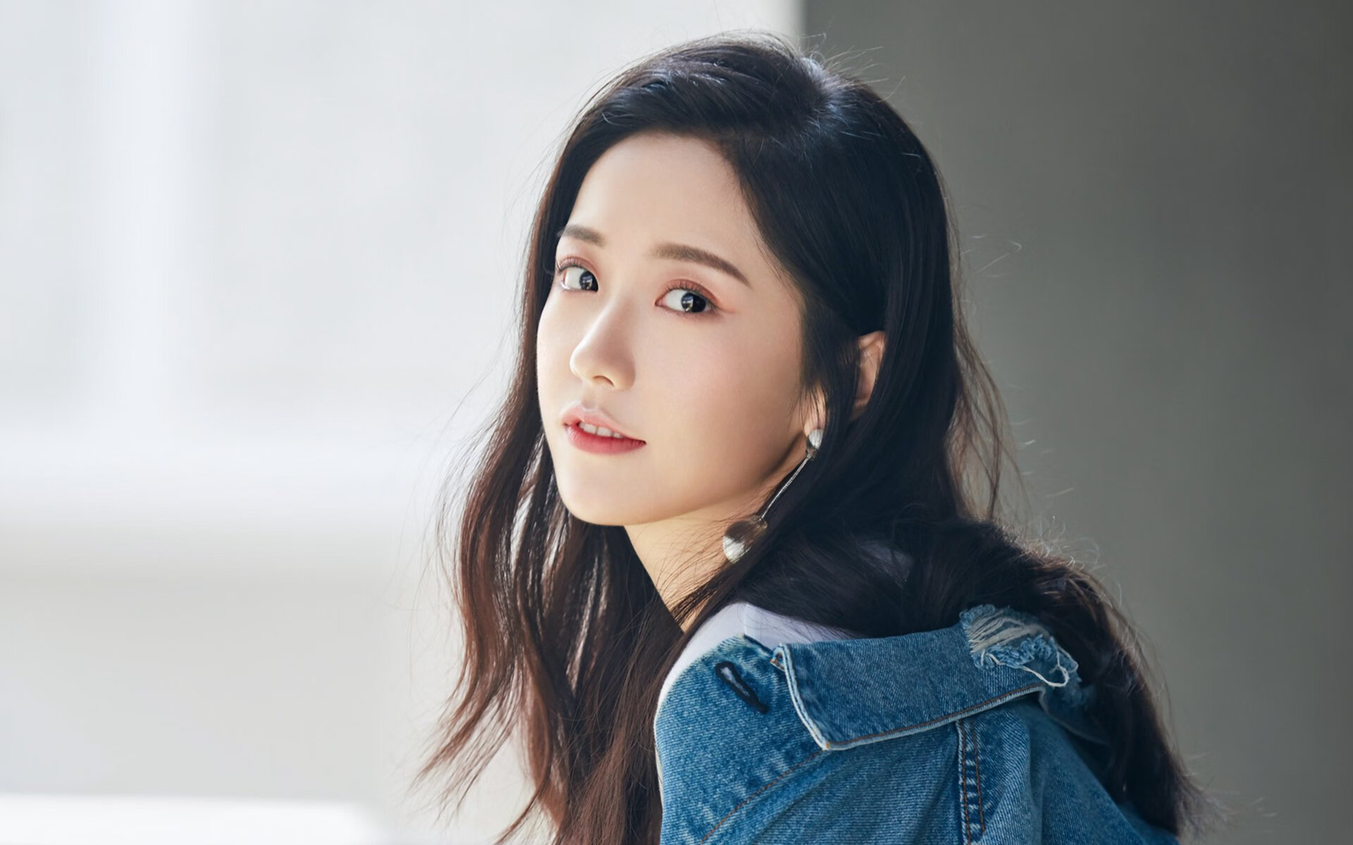 冰岛奇迹再现，欧洲杯中爆冷淘汰荷兰晋级八强，冰岛欧洲杯黑马