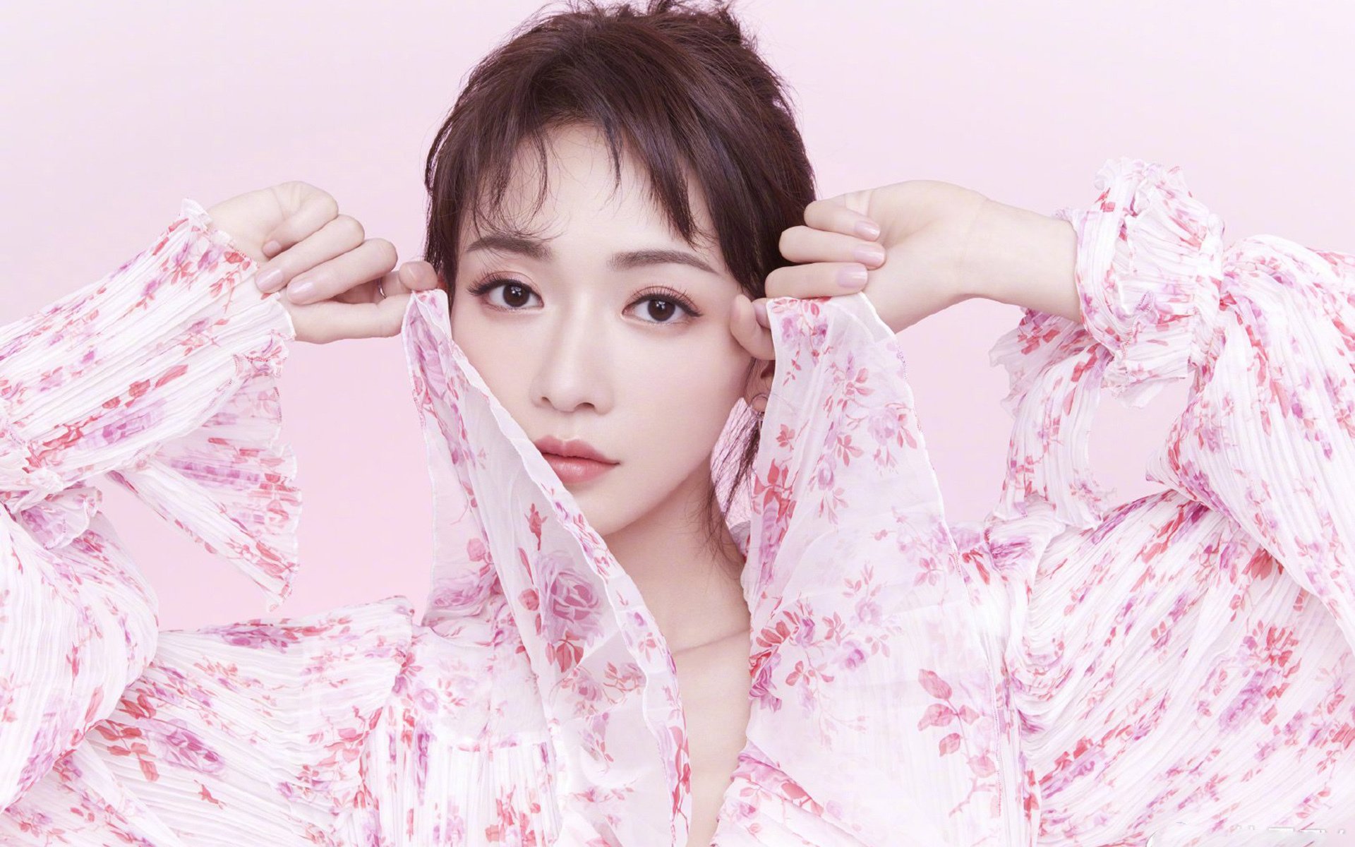 爱游戏娱乐网址-瑞士蝶泳新秀挑战赛场，蝶泳教练凯瑞